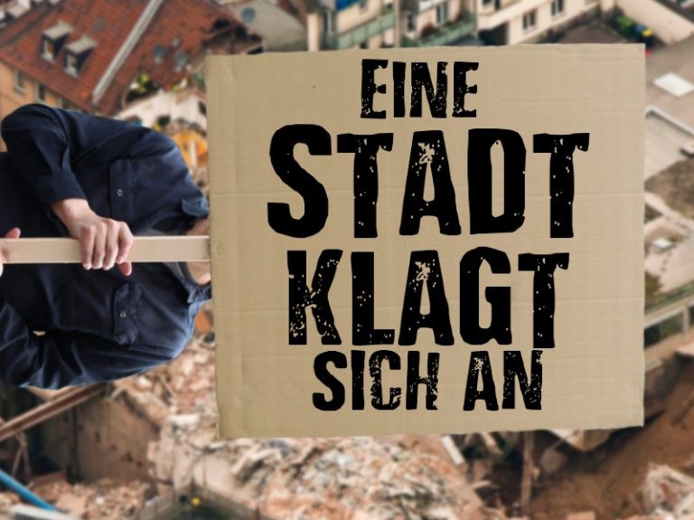 Eine Stadt klagst sich an