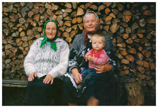 Hanna Chudinovych from Zelen and Olha Chudinovych from Svarytsevychi