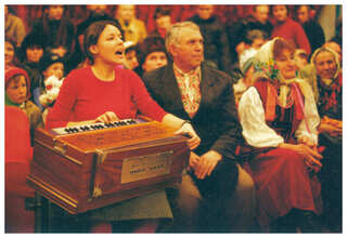 Vechornytsi (Traditional Gаthering) with Yara Arts Group in Kriachkivka, Fedir Rozdabara